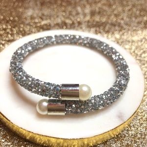 Crystals bangle silver tone crystals w/ pearls